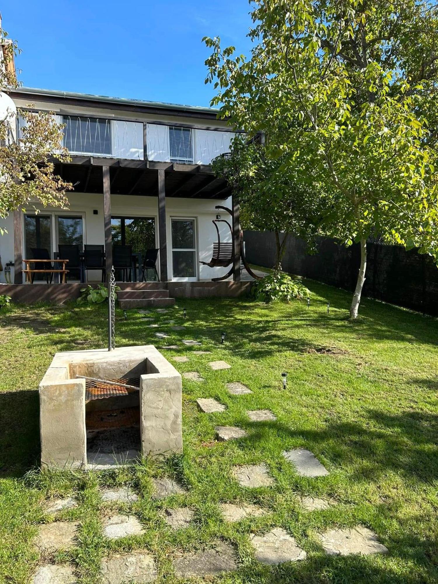 Sun&Fun Vendeghaz Villa Balatonakarattya Dış mekan fotoğraf